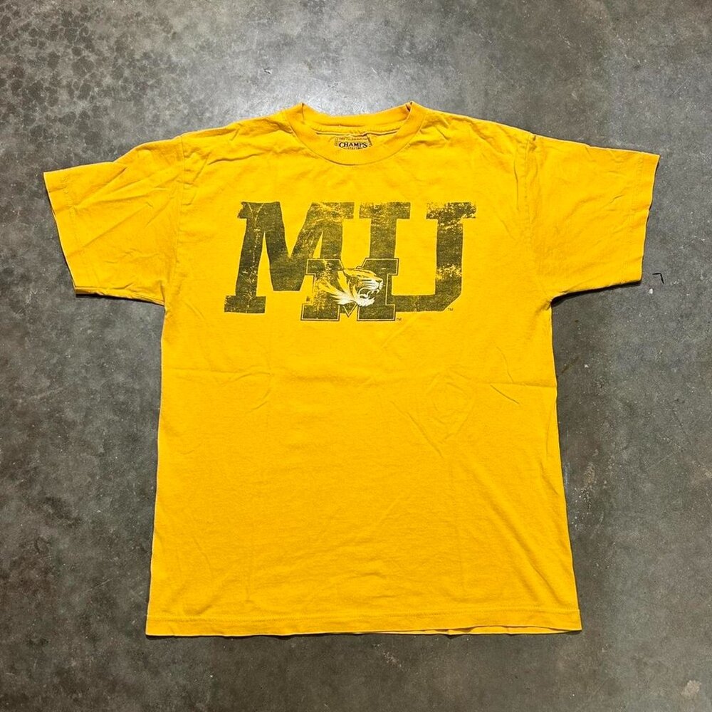 Champs Sports Men's Yellow T-shirt